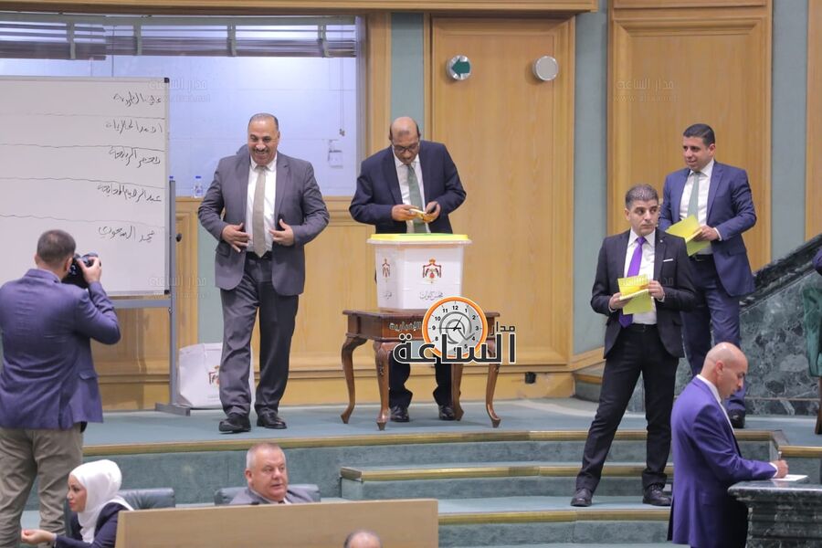 عبدالله ابو زيد حاول مع النواب