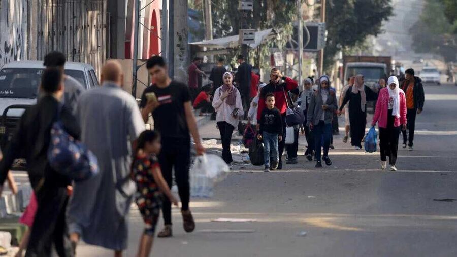 فلسطينيون يتساءلون في شوارع غزة: أين