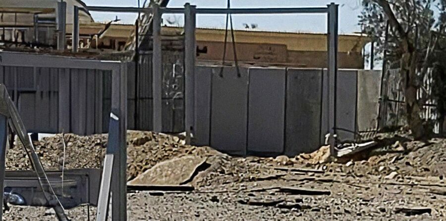 مصر تغلق بوابة معبر رفح بجدار