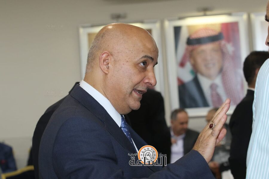 مهند مبيضين: لا أحد يزاود على