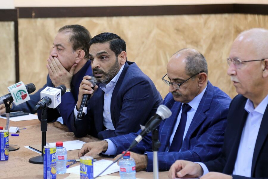 النقباء: تجهيز 400 طبيب وممرض للذهاب