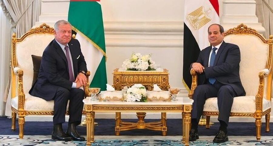 الملك يلتقي السيسي في القاهرة