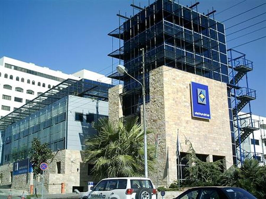 البنك الاردني الكويتي يتبرع بمبلغ خمسمائة