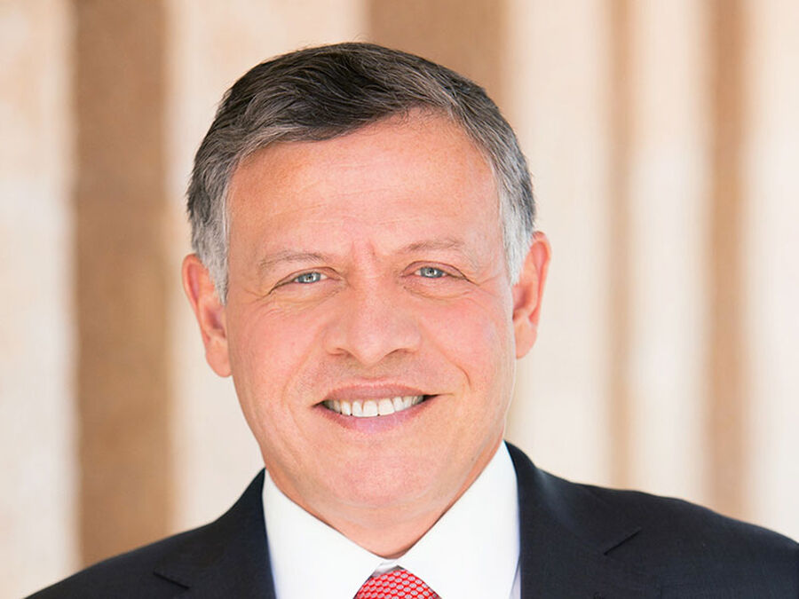 عشائر الطفيلة تعتز بمواقف الملك وتدين