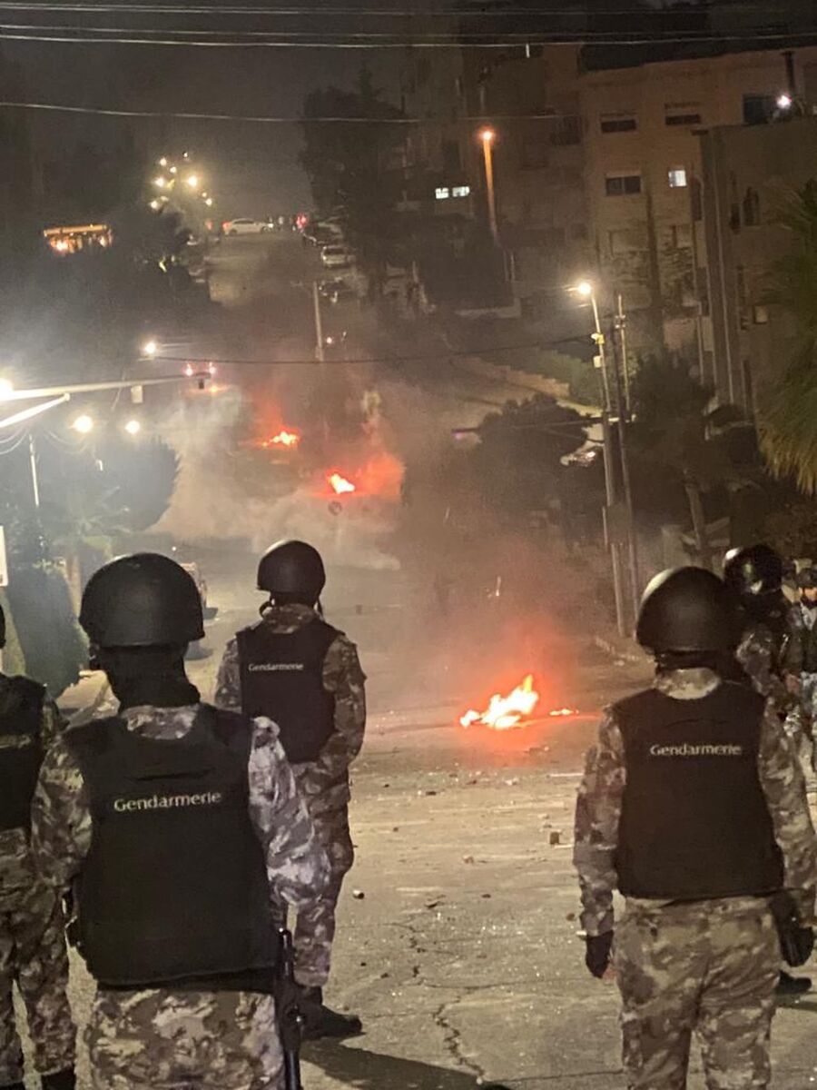 محافظ العاصمة يوقف 70 شخصا من