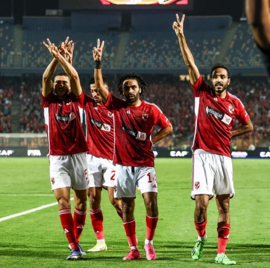 الأهلي المصري يبلغ نصف نهائي الأبطال