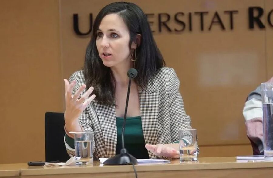 وزيرة إسبانية تدعو الدول الأوروبية لقطع