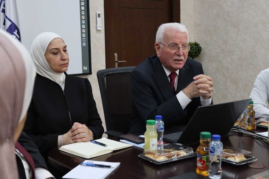 الوطنيّ لتطوير المناهج يعقد اجتماعا لعمداء