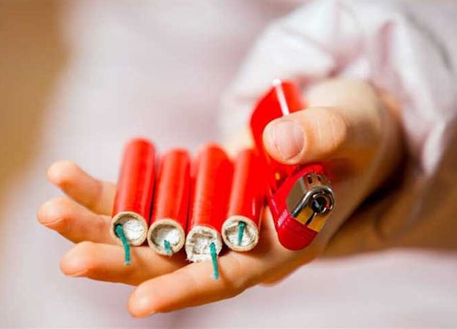 الحبس لمشجع ناد أردني لحيازته شماريخ