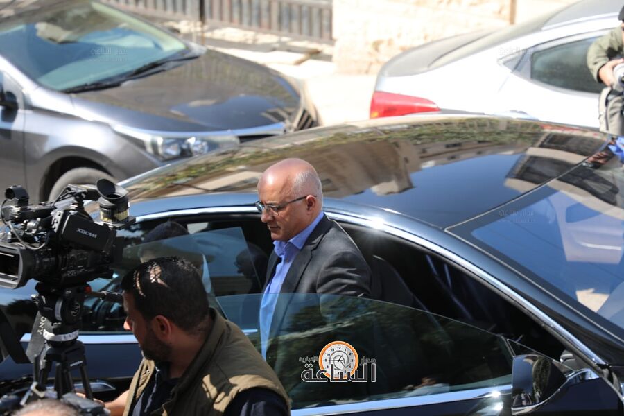 صحفي أجنبي يسأل مهند المبيضين: هل