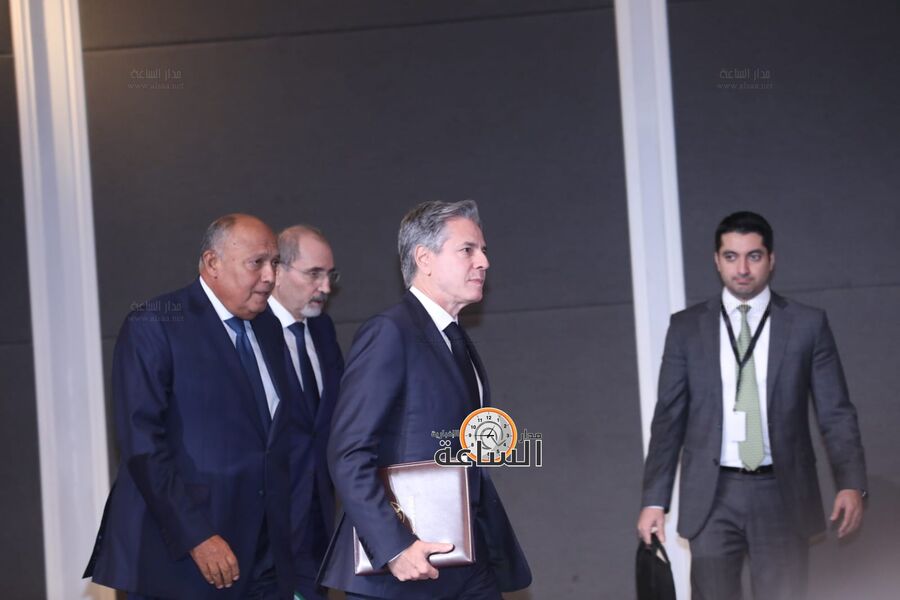 بلينكن يلتقي الرئيس الفلسطيني في زيارة