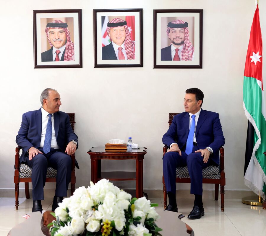 الصفدي يلتقي أمين عمان وهذا ما