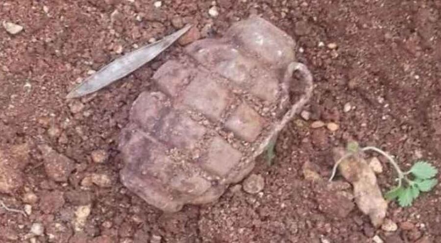العثور على قنبلة يدوية من مخلفات