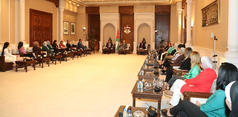 العيسوي يلتقي وجهاء وممثلين عن لواء