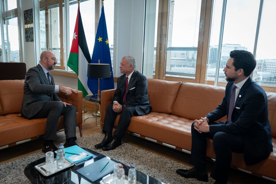 الملك لـ شارل ميشيل: السبيل الوحيد