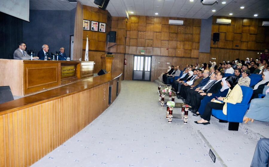 رئيس الطفيلة التقنية يلتقي طلبتها المستجدين