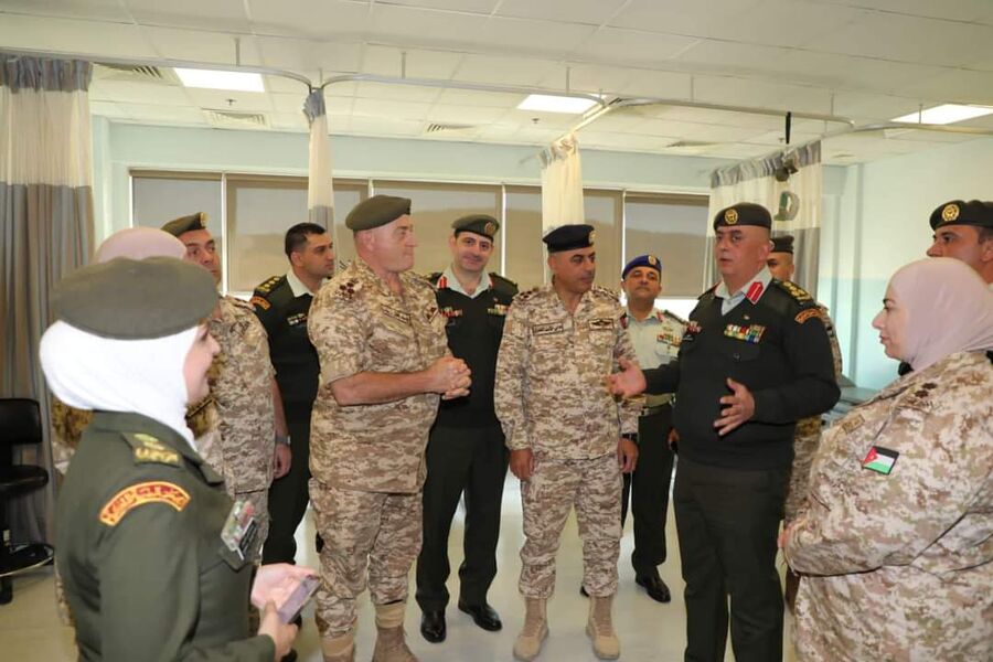 مدير عام الخدمات الطبية الملكية يتفقد