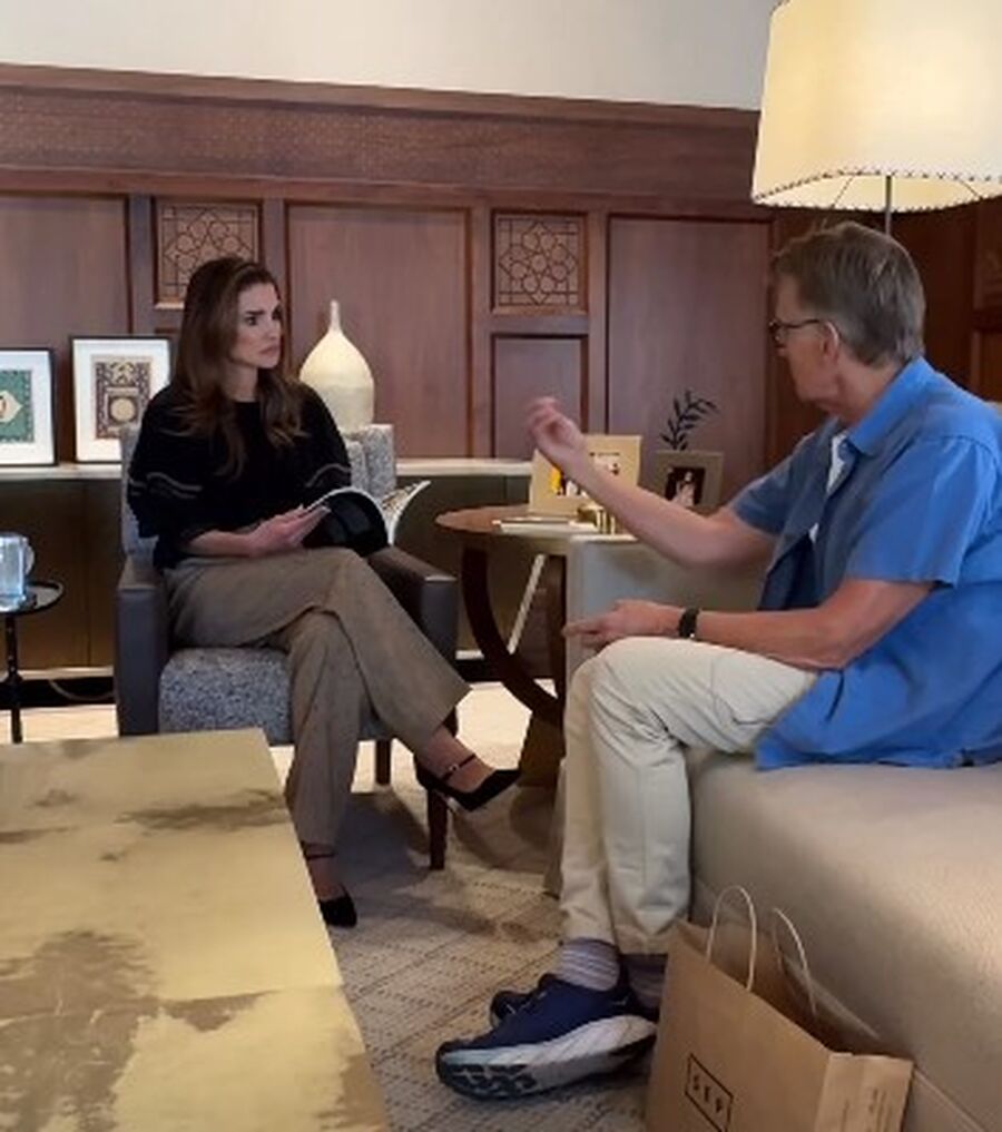 الملكة رانيا تلتقي الدكتور مادس جيلبرت