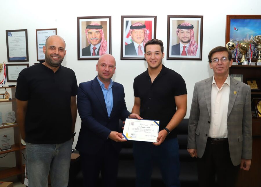 الصلاج من جامعة البترا يفوز بذهبية