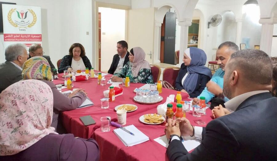 تشكيل فريق متطوعين للدعم النفسي ولإدارة