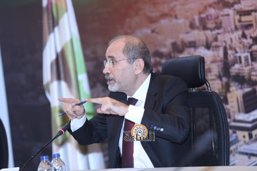 الصفدي: ما زال القادم اسوأ والموقف