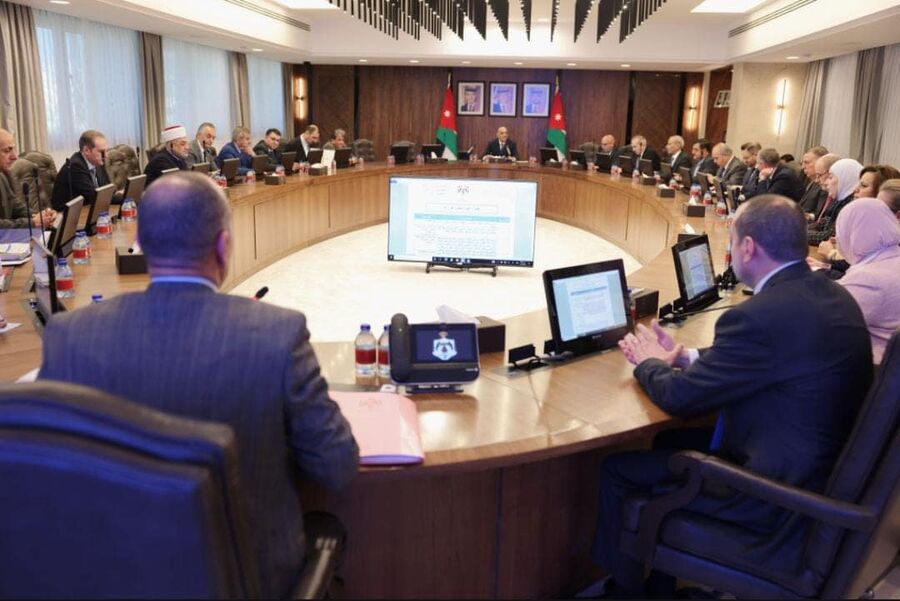 3 قرارات صادرة في جلسة مجلس