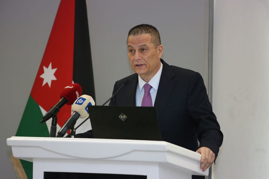 شركس يؤكد الدور المحوري للأردن بمكافحة