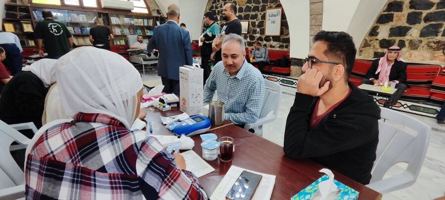 إربد تتبرع بدمائها لغزة في ديوان