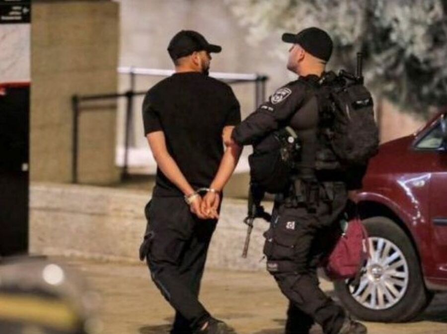 الاحتلال يعتقل 70 فلسطينيا بالضفة الغربية