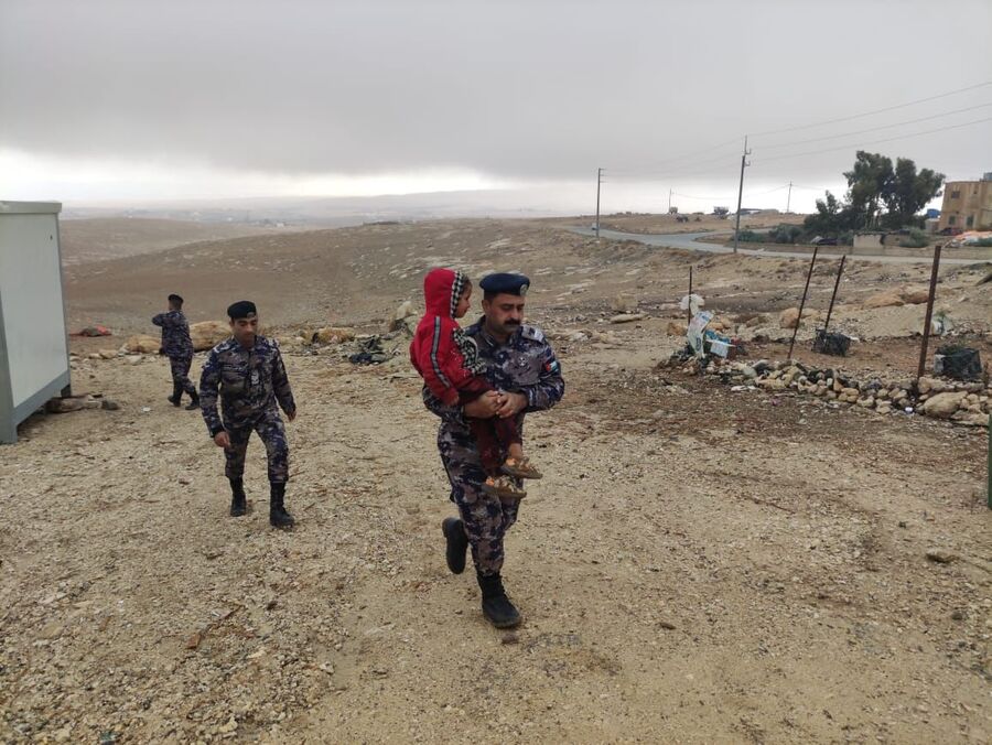 الأمن العام يتعامل مع بلاغات وإخلاء