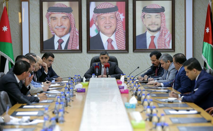 المحارمة: القوانين الناظمة للحياة الحزبية منحت