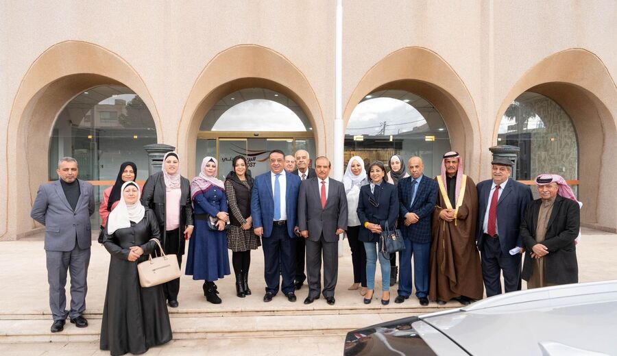 الداوود يستقبل رئيس وأعضاء لجنة الكرامة