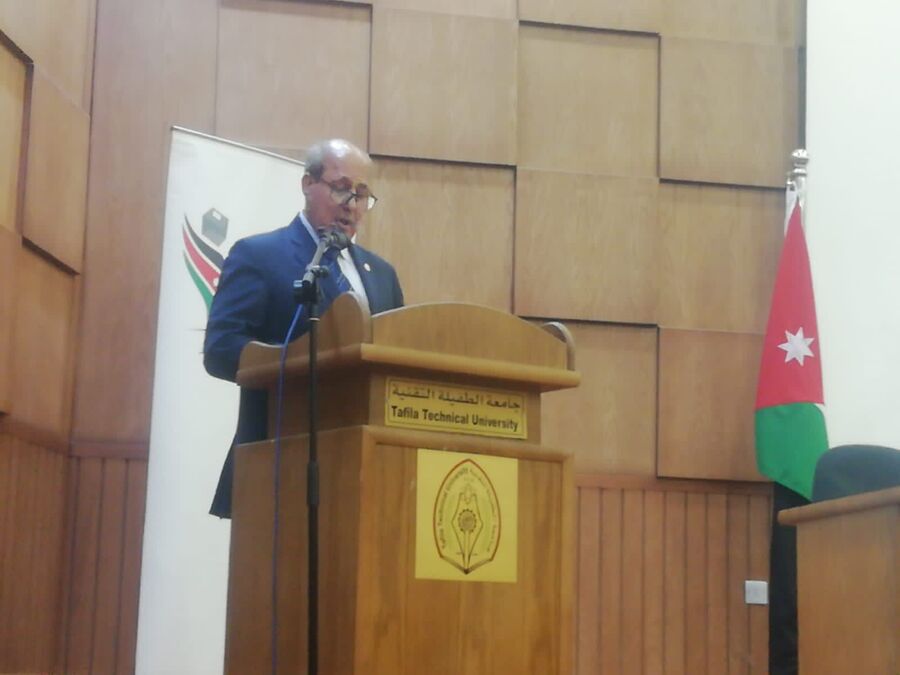 (تعزيز مشاركة طلبة الجامعات في العمل