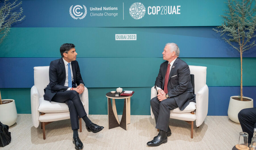 الملك يحذر لدى لقائه سوناك من