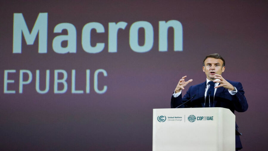 ماكرون يحذّر إسرائيل من أن القضاء