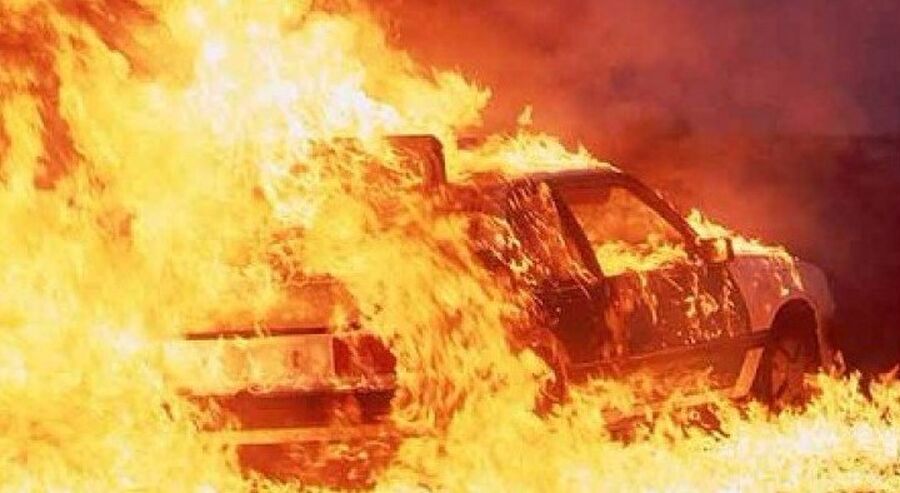 الكرك: حريق مركبة بـ فعل فاعل