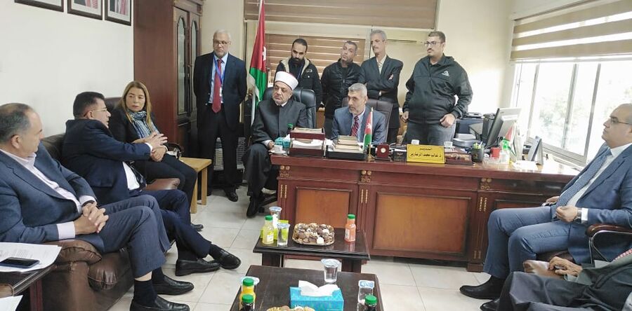 حريات الأعيان تطلع على تطبيق الأوقاف