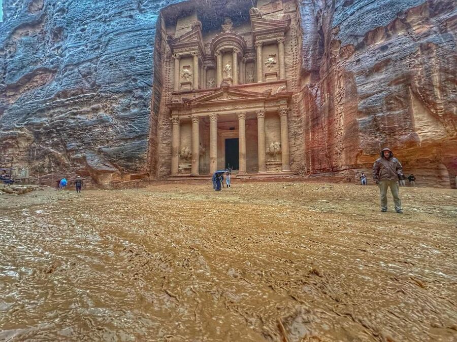 جمال الامطار في البترا (فيديو صور)