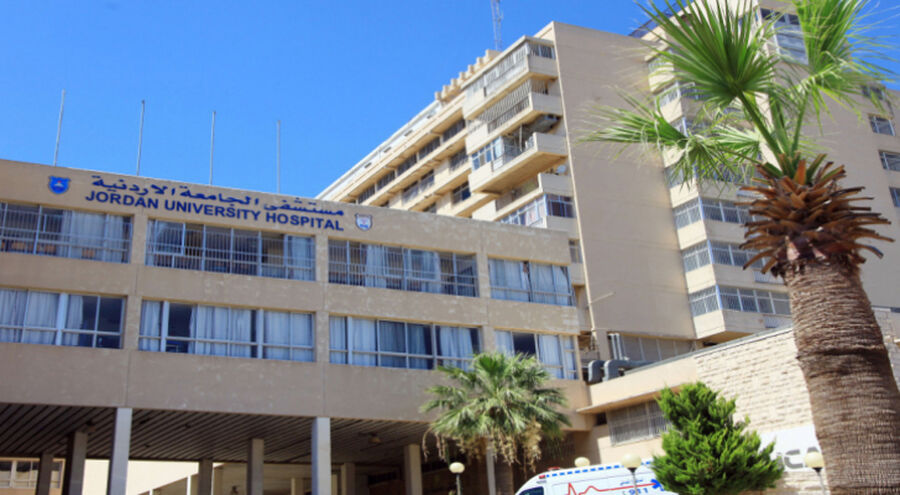 مستشفى الجامعة يعلن حاجته لطبيب استشاري