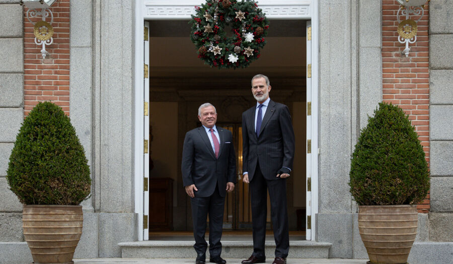 الملك يلتقي العاهل الإسباني بمدريد (تفاصيل)