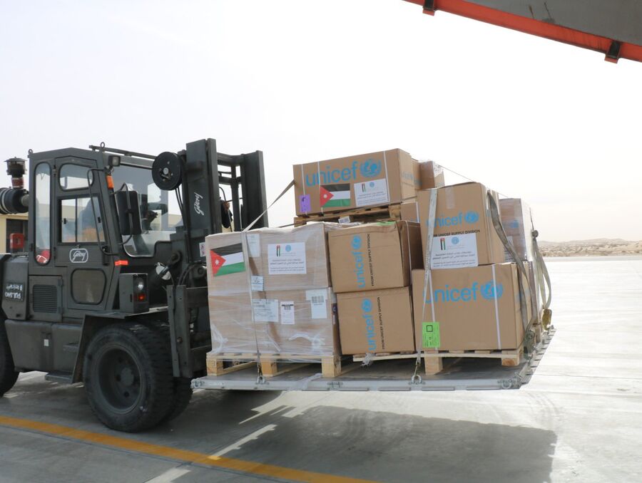 الأردن يرسل طائرة مساعدات إغاثية جديدة