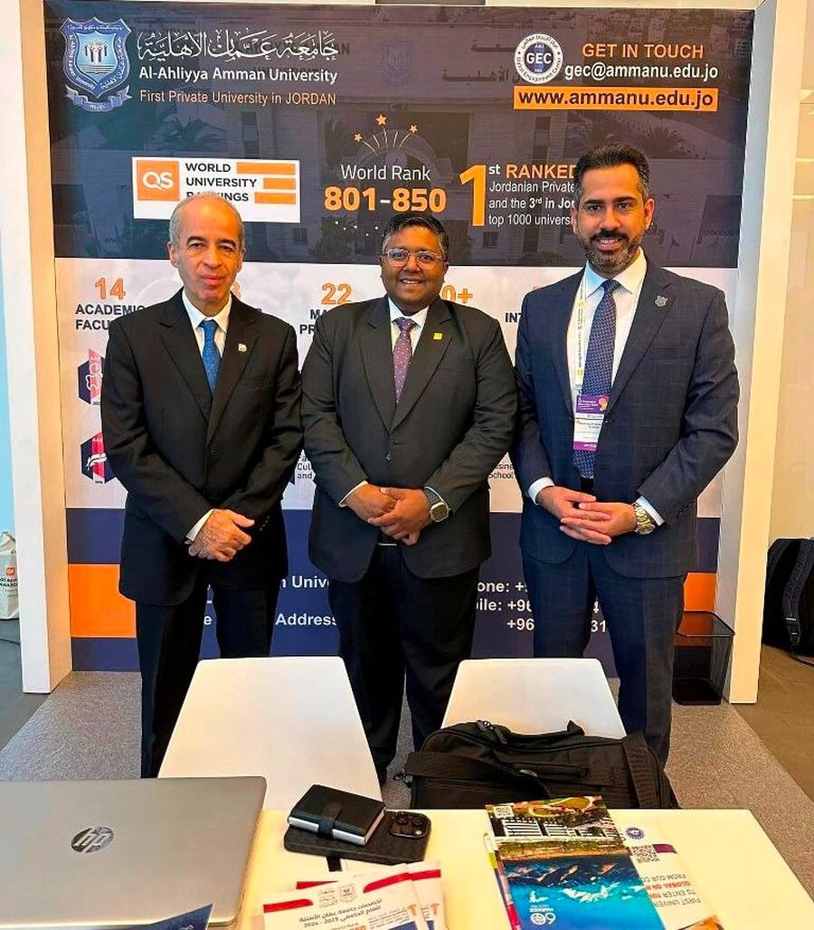 عمان الأهلية تشارك في مؤتمر كيو