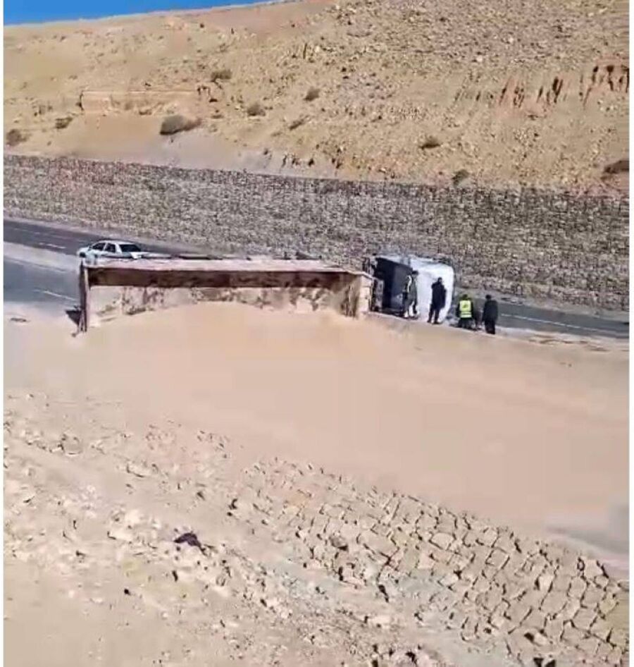 الأشغال العامة تتعامل مع حادثة انقلاب