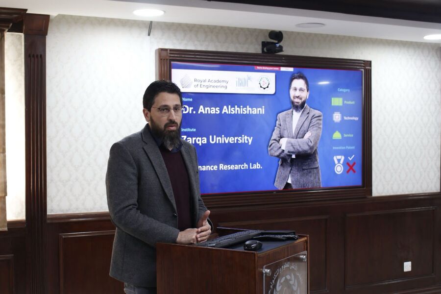 جامعة الزرقاء تحصل على زمالة برنامج