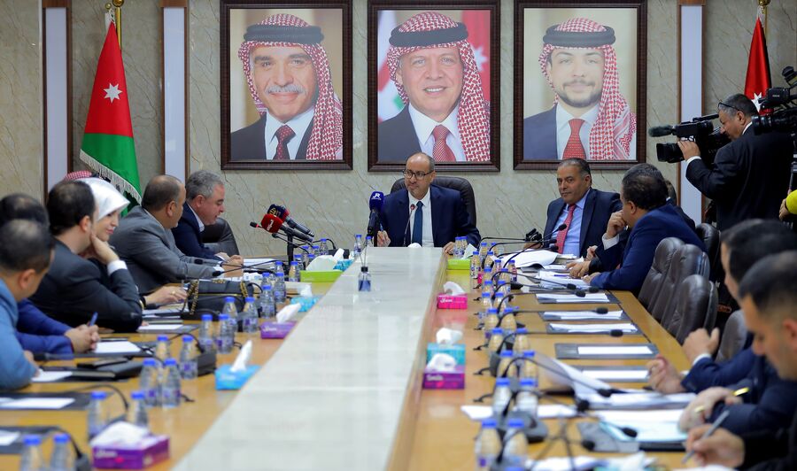 مالية النواب توافق على توصية برفع