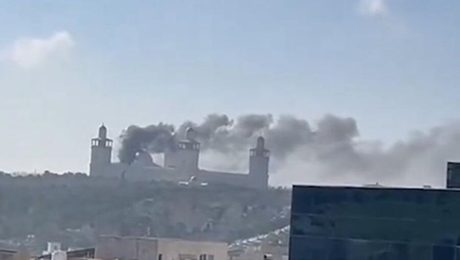 حقيقة الحريق في مسجد الملك الحسين