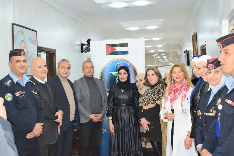 بنك الدواء الخيري بين أهالي مدينة