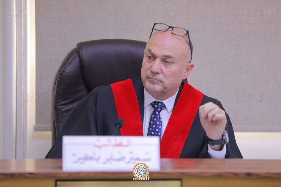 الدكتوراه للواء المتقاعد العين سمير صابر