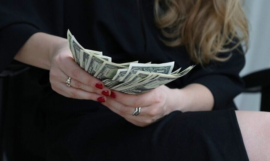 هذا ما رصدته الكاميرا داخل محل