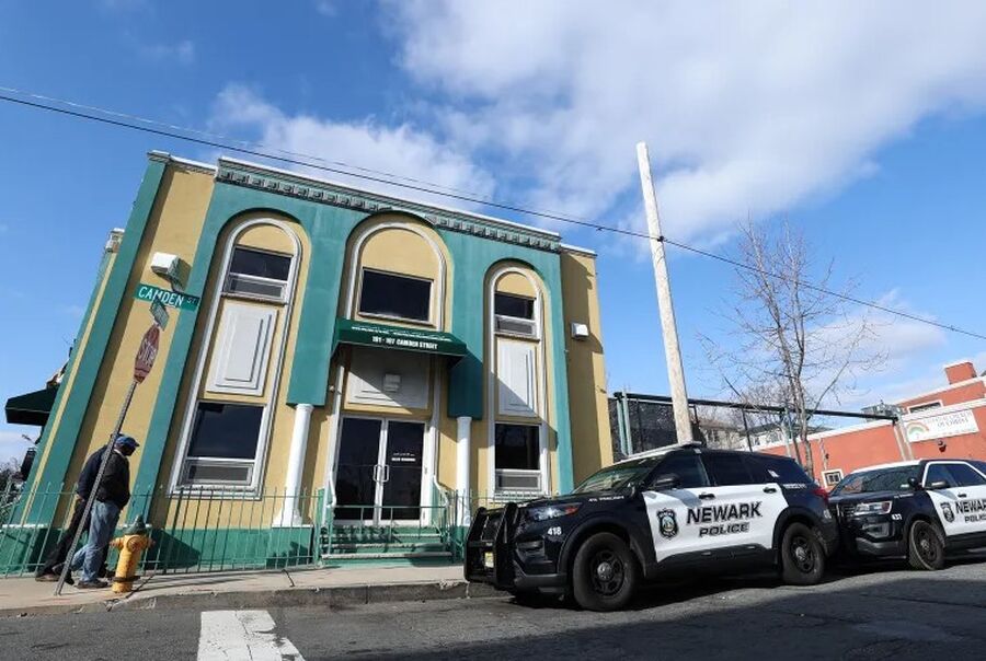 بعيارات نارية.. وفاة إمام مسجد في